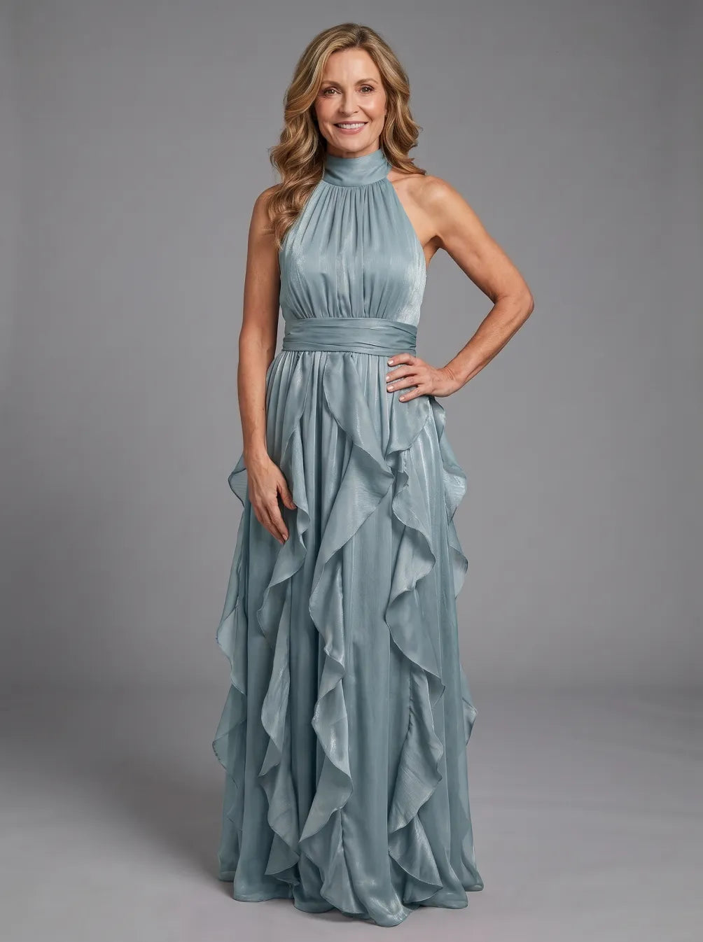 Luciana™ | Vestido Maxi Halter Cuello Alto con Falda de Capas con Volantes
