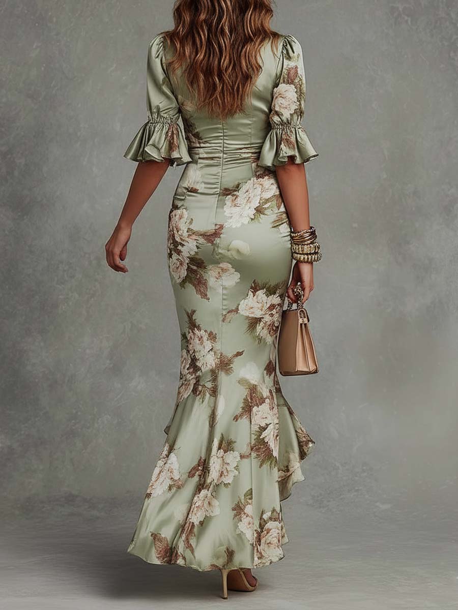 Jimena™ | Vestido maxi verde asimétrico de satín floral con mangas campana